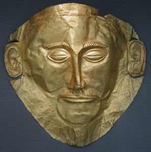 « MaskeAgamemnon » par DieBuche de de.wikipedia.org. Sous licence CC BY-SA 3.0 via Wikimedia Commons - https://commons.wikimedia.org/wiki/File:MaskeAgamemnon.JPG#/media/File:MaskeAgamemnon.JPG