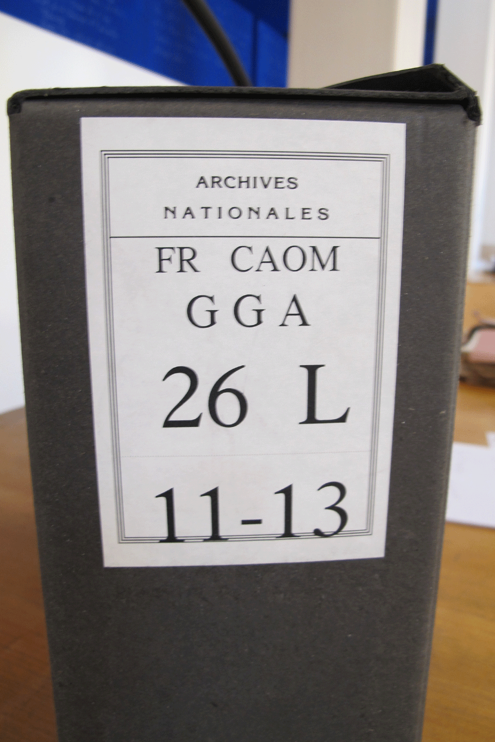 Un carton des Archives Nationales d'Outre Mer