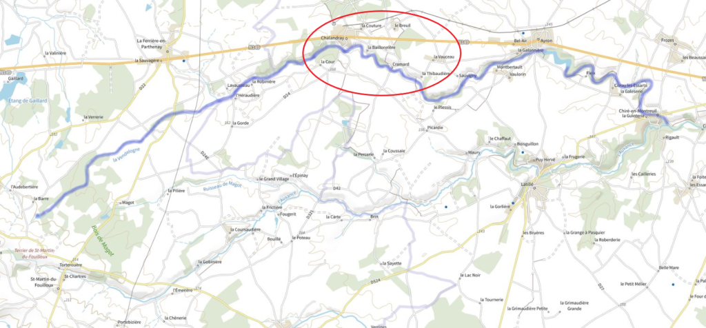 Carte du tracé de la Vendelogne depuis sa source à Saint-Martin-du-Fouilloux à son embouchure à Chiré-en-Montreuil